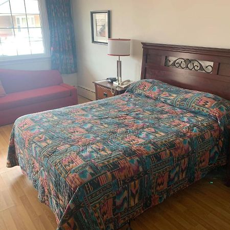 Stonehouse Motel And Restaurant Труро Екстер'єр фото