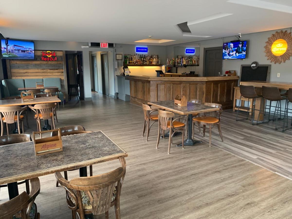 Stonehouse Motel And Restaurant Труро Екстер'єр фото