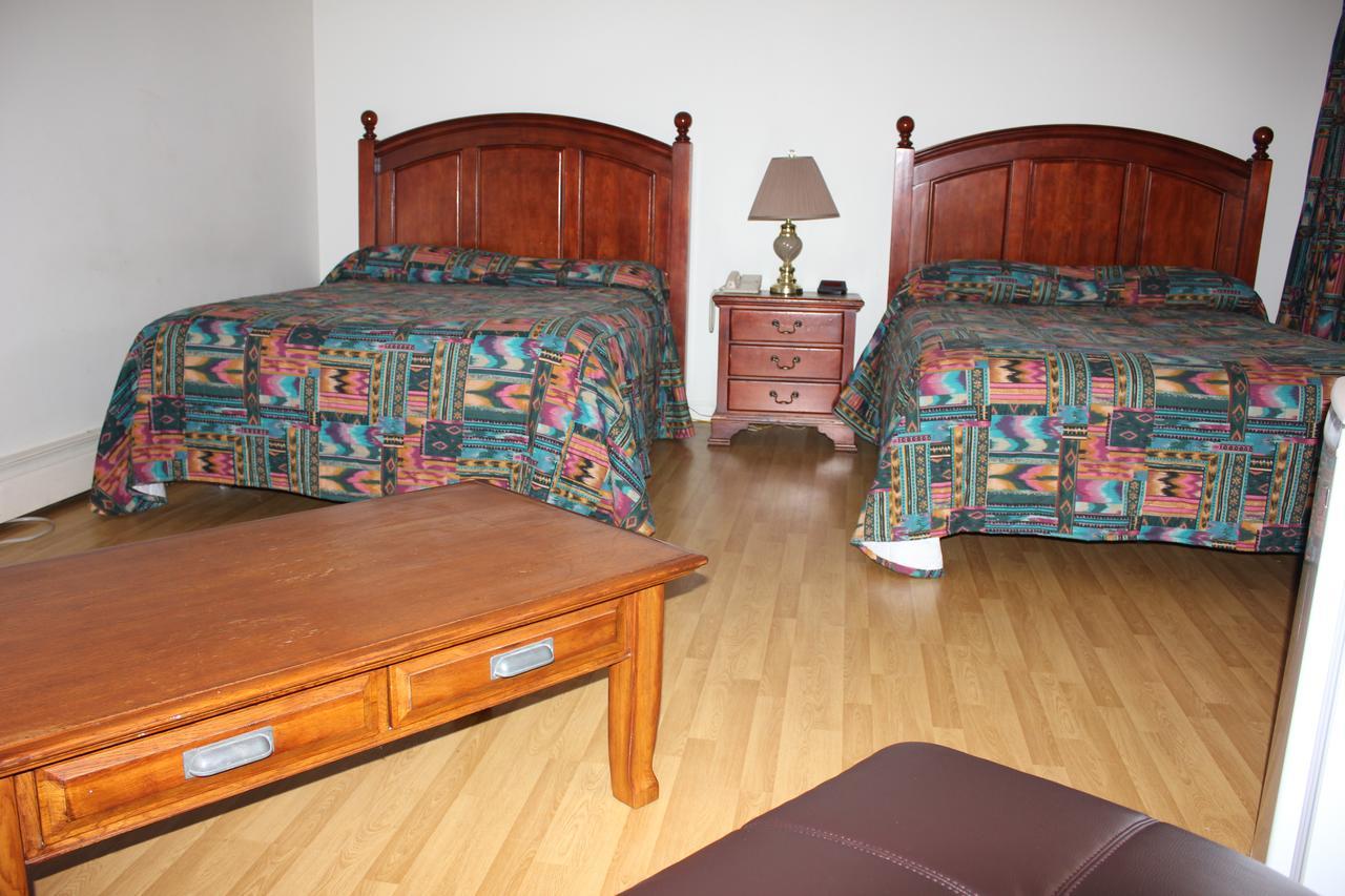 Stonehouse Motel And Restaurant Труро Екстер'єр фото
