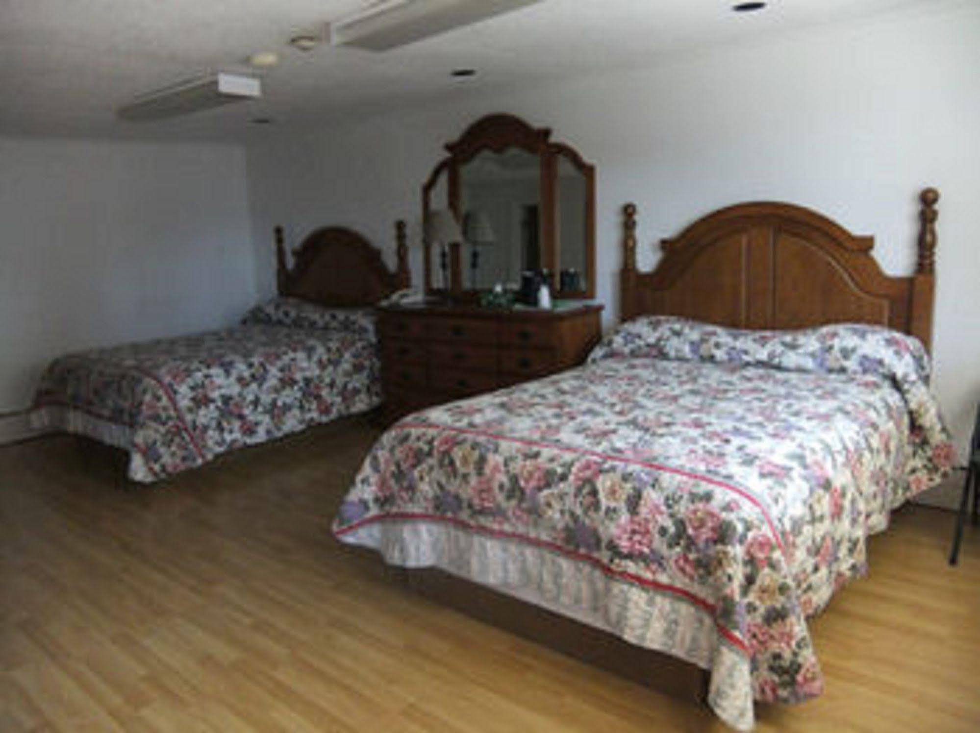 Stonehouse Motel And Restaurant Труро Екстер'єр фото