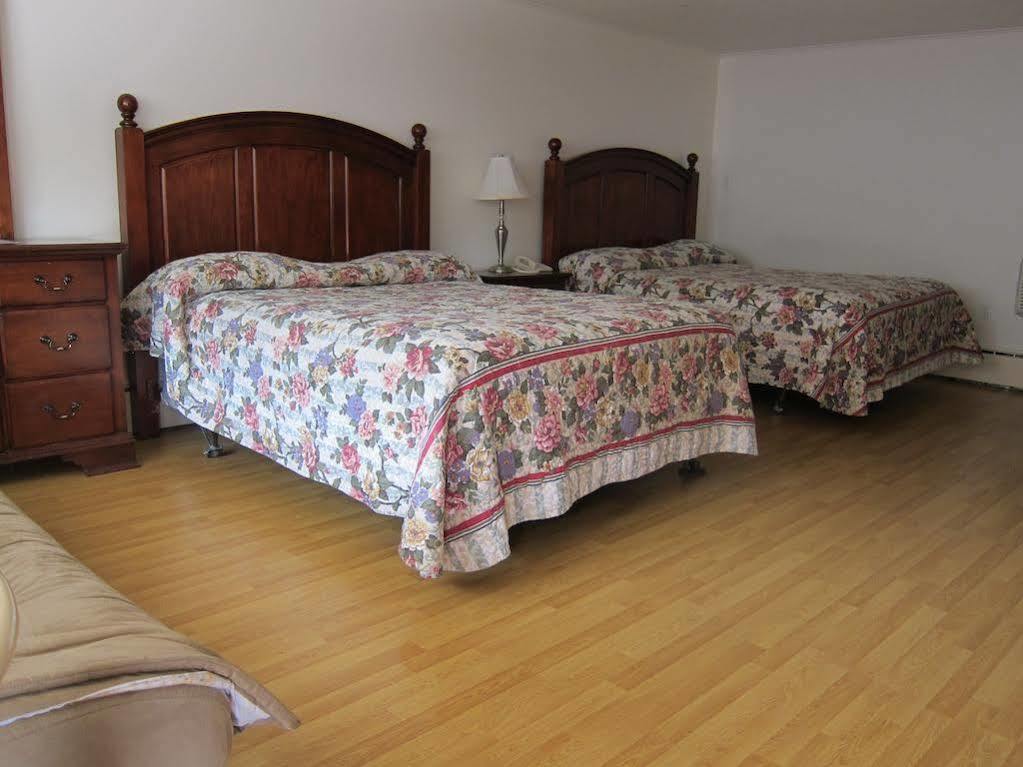 Stonehouse Motel And Restaurant Труро Екстер'єр фото