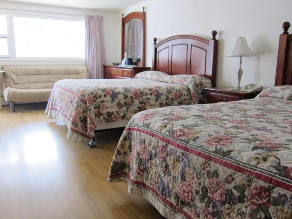 Stonehouse Motel And Restaurant Труро Екстер'єр фото