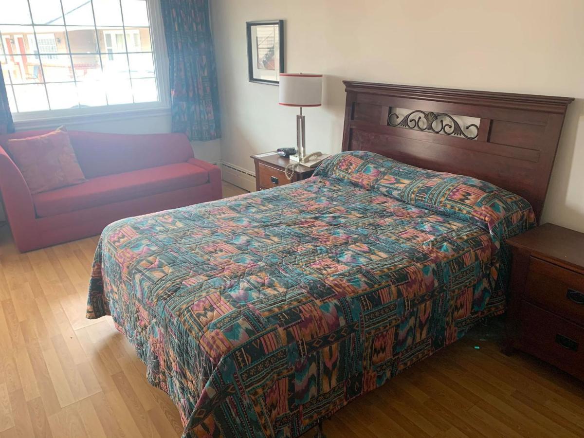 Stonehouse Motel And Restaurant Труро Екстер'єр фото